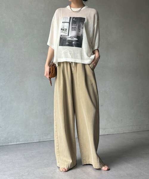 DouDou(ドゥドゥ)の「【WEB限定】プリントシアーニットプルオーバー(Tシャツ/カットソー・レディース・ネイビー/グレー/オフホワイト・FREE)」の4枚目の写真