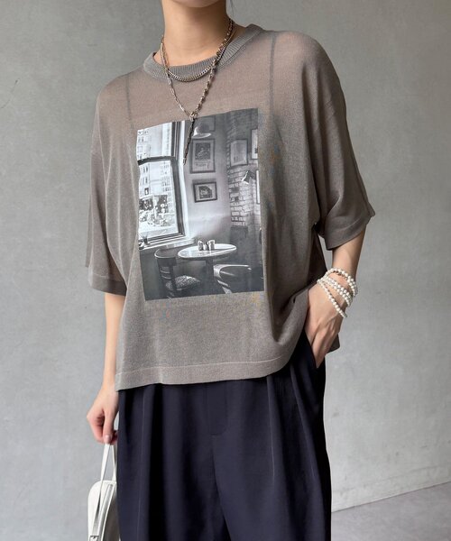 DouDou(ドゥドゥ)の「【WEB限定】プリントシアーニットプルオーバー(Tシャツ/カットソー・レディース・ネイビー/グレー/オフホワイト・FREE)」の20枚目の写真