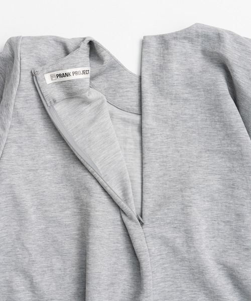 PRANK PROJECT(プランクプロジェクト)の「【2026Summer Pre-Order】ショルダーパッドアシメケープTシャツ / Shoulder Pad Asymmetrical Cape T-Shirt(Tシャツ/カットソー・レディース・グレー/ブラック/アイボリー・FREE)」の22枚目の写真