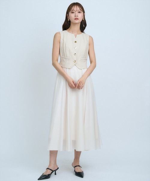 AND COUTURE(アンドクチュール)の「ショートジレレイヤードワンピース(ワンピース・レディース・ベージュ/カーキ/チャコールグレー・FREE)」の17枚目の写真