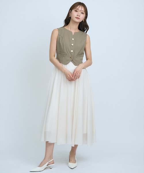 AND COUTURE(アンドクチュール)の「ショートジレレイヤードワンピース(ワンピース・レディース・ベージュ/カーキ/チャコールグレー・FREE)」の5枚目の写真