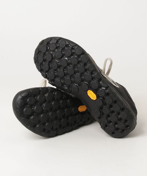 NEW BALANCE(ニューバランス)の「MT10O(スニーカー・メンズ・シルバー/ブラック・23.0cm/23.5cm/24.0cm/24.5cm/25.0cm/25.5cm/26.0cm/26.5cm/27.0cm/27.5cm/28.0cm/28.5cm/29.0cm/22.5cm)」の6枚目の写真
