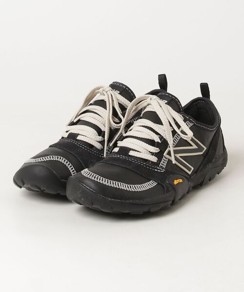 NEW BALANCE(ニューバランス)の「MT10O(スニーカー・メンズ・シルバー/ブラック・23.0cm/23.5cm/24.0cm/24.5cm/25.0cm/25.5cm/26.0cm/26.5cm/27.0cm/27.5cm/28.0cm/28.5cm/29.0cm/22.5cm)」の4枚目の写真