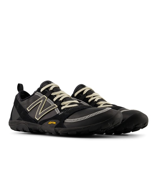 NEW BALANCE(ニューバランス)の「MT10O(スニーカー・メンズ・シルバー/ブラック・23.0cm/23.5cm/24.0cm/24.5cm/25.0cm/25.5cm/26.0cm/26.5cm/27.0cm/27.5cm/28.0cm/28.5cm/29.0cm/22.5cm)」の3枚目の写真
