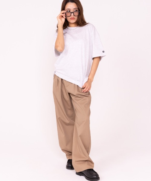 NEWTRAL(ニュートラル)の「【NEWTRAL】オーバーサイズ ワンポイント刺繍 5.6oz スタンダードエンブレム半袖Tシャツ ユニセックス(Tシャツ/カットソー・レディース・チャコールグレー/ブラック/ライトピンク/ネイビー/ホワイト/ライトグレー・L/XL/S/M)」の7枚目の写真