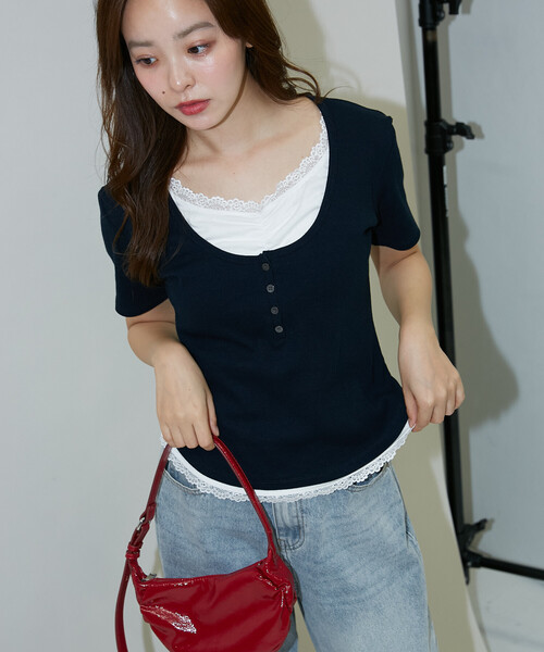 PUBLUX(パブリュクス)の「PUBLUX/パブリュクス 半袖 レース レイヤード風 ヘンリーネック カットソー(Tシャツ/カットソー・レディース・ネイビー/ブラック/グレー・フリ-)」の19枚目の写真