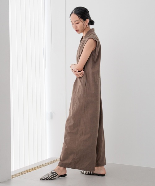 HEREIAM(ヘレイアム)の「【HEREIAM】冷感&速乾!テックリネンオールインワン(つなぎ/オールインワン・レディース・ブラック/モカ・MEDIUM/SMALL)」の1枚目の写真