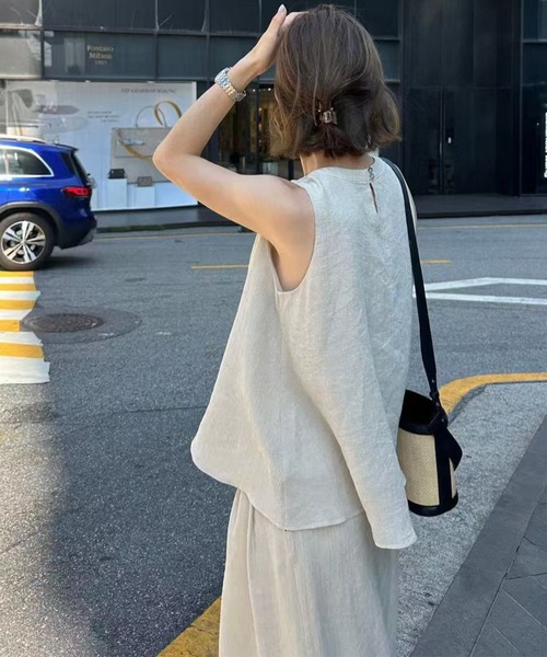 AMAJI(アマジ)の「ノースリーブトップス+ワイドパンツセットアップ 無地 ゆったりシルエット(セットアップ・レディース・ブラック/カーキ/ベージュ・FREE)」の6枚目の写真