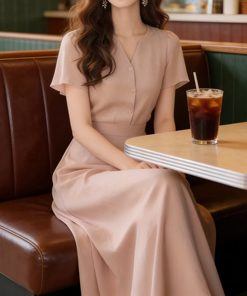 LUCPY(ラクピー)の「Vネックフレアスリーブロングワンピース(ワンピース・レディース・ピンク/アイボリー・SMALL/MEDIUM/LARGE/X-LARGE)」の4枚目の写真