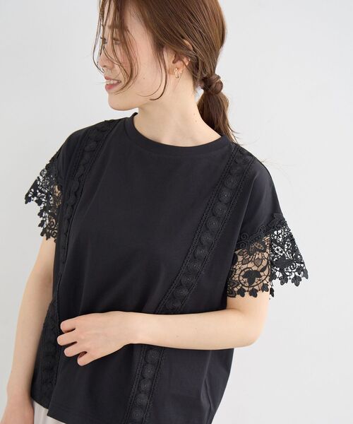le.coeur blanc（ルクールブラン）の「レースドッキングカットソー（Tシャツ/カットソー・レディース・グレイッシュベージュ/ブラック/オフホワイト・38）」の4枚目の写真