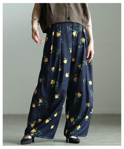 Sawa a la mode(サワアラモード)の「花柄ハイウエストタックワイドパンツ(その他パンツ・レディース・ブラック/ネイビー・FREE)」の20枚目の写真