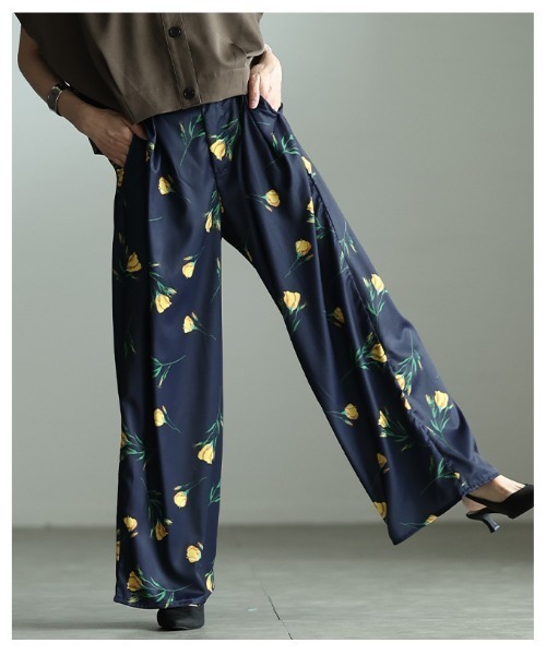 Sawa a la mode(サワアラモード)の「花柄ハイウエストタックワイドパンツ(その他パンツ・レディース・ブラック/ネイビー・FREE)」の22枚目の写真