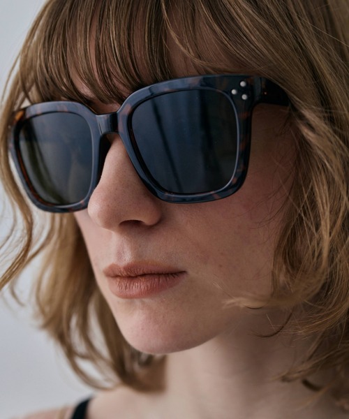 flaeu(フラユ)の「Contour Frame Sunglasses(サングラス・レディース・ブラック/ブラウン/クリア・FREE)」の3枚目の写真