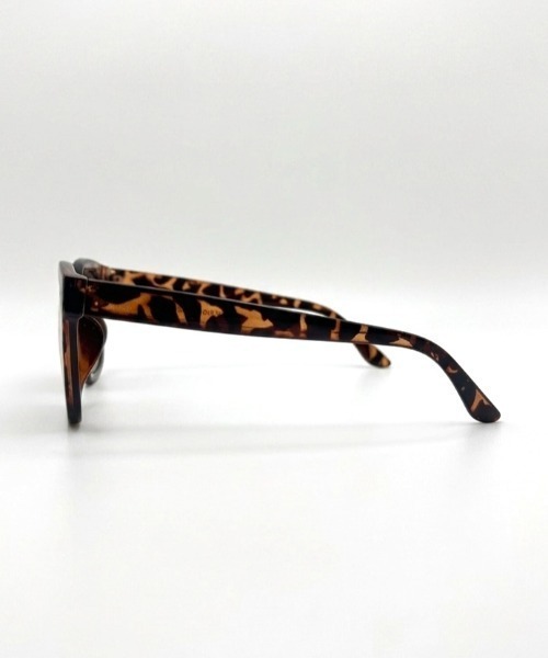 flaeu(フラユ)の「Contour Frame Sunglasses(サングラス・レディース・ブラック/ブラウン/クリア・FREE)」の8枚目の写真