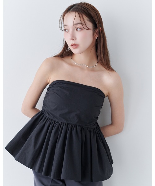 Olume (オリュム)の「バルーンベアトップス(チューブトップ・レディース・ブラック/アイボリー・FREE)」の14枚目の写真