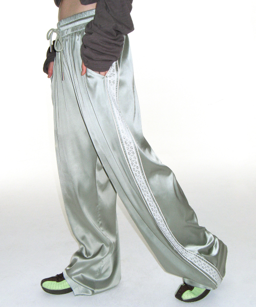 AMESWORLDWIDE（アメスワールドワイド）の「LACE GLOSSY PANTS MINT（スウェットパンツ・レディース・その他・SMALL/MEDIUM）」の3枚目の写真