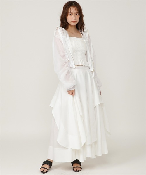 AND COUTURE(アンドクチュール)の「シャーリングカップ付きキャミソール(キャミソール・レディース・ブラック/オフホワイト・FREE)」の11枚目の写真