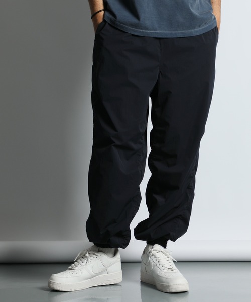 The DUFFER of ST.GEORGE(ザダファーオブセントジョージ)の「〔BLACK LABEL〕"A-PACK" STRETCH RIPSTOP GYM PANTS:リップストップ ジムパンツ / バルーンシルエット / ジョガーパンツ / ワークアウト / ストリートスポーツ(その他パンツ・メンズ・ネイビー/ブラック/ベージュ・MEDIUM/X-LARGE/LARGE)」の3枚目の写真
