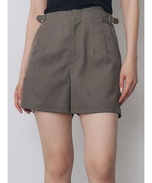 MURUA(ムルーア)の「【セットアップ対応】サイドベルトショートパンツ 夏服(その他パンツ・レディース・グレー/アイボリー/モカ・2/1)」の3枚目の写真