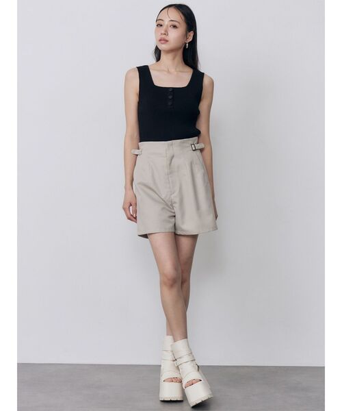 MURUA(ムルーア)の「【セットアップ対応】サイドベルトショートパンツ 夏服(その他パンツ・レディース・グレー/アイボリー/モカ・2/1)」の17枚目の写真