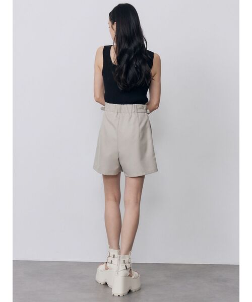 MURUA(ムルーア)の「【セットアップ対応】サイドベルトショートパンツ 夏服(その他パンツ・レディース・グレー/アイボリー/モカ・2/1)」の15枚目の写真