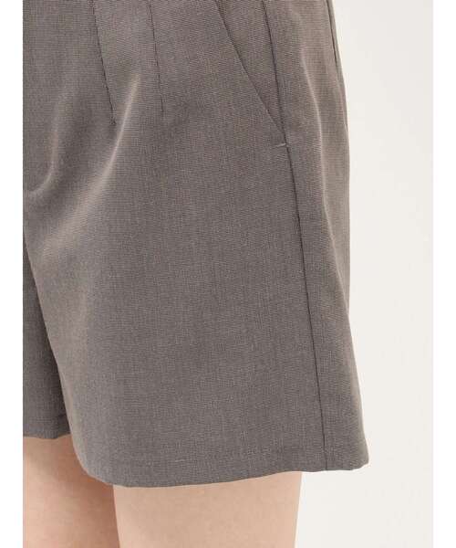 MURUA(ムルーア)の「【セットアップ対応】サイドベルトショートパンツ 夏服(その他パンツ・レディース・グレー/アイボリー/モカ・2/1)」の11枚目の写真