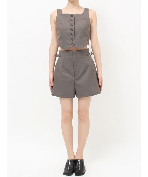 MURUA(ムルーア)の「【セットアップ対応】サイドベルトショートパンツ 夏服(その他パンツ・レディース・グレー/アイボリー/モカ・2/1)」の15枚目の写真