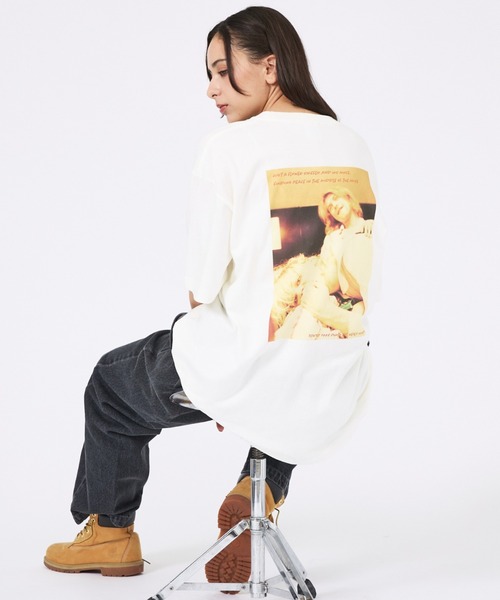 ABAHOUSE(アバハウス)の「【BROCKUM / ブロッカム】KENJI KUBO / KURT COBAIN/カートコバーン / コートニーラブ/フォトTシャツ/ユニセックス/199X ARCHIVE(Tシャツ/カットソー・メンズ・ホワイト系その他/ホワイト系その他2/ホワイト系その他3/ブラック系その他2/ブラック系その他3/ブラック系その他・S/M/L/XL)」の3枚目の写真