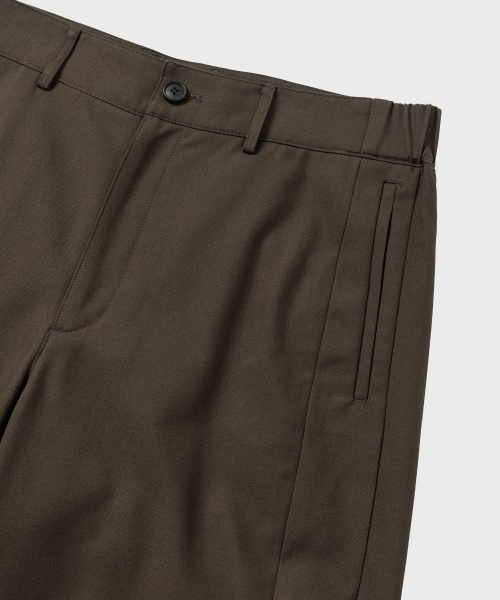 NONBLANK(ノンブランク)の「カーブドルーズフィットバンディングスラックス_BROWN(スラックス・メンズ・ブラウン・MEDIUM/LARGE/X-LARGE/SMALL)」の3枚目の写真