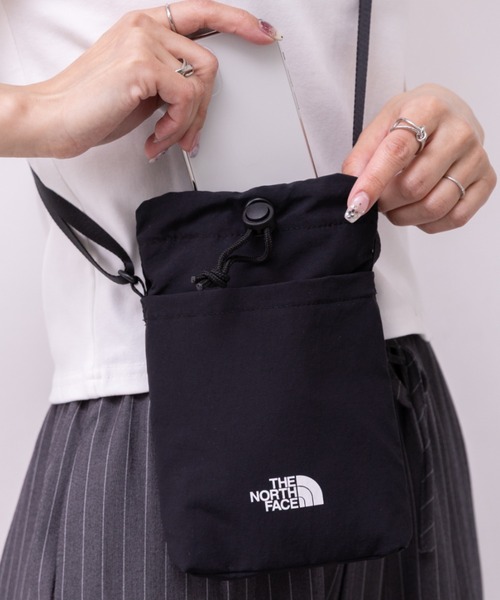 THE NORTH FACE(ザノースフェイス)の「国内未発売 THE NORTH FACE(ザ・ノースフェイス)/ミニショルダー クロスバッグ スマホショルダー ポーチ ロゴプリント/LINDEN STRING BAG MINI(ショルダーバッグ・レディース・ブラック/ピンク/クリーム・FREE)」の1枚目の写真