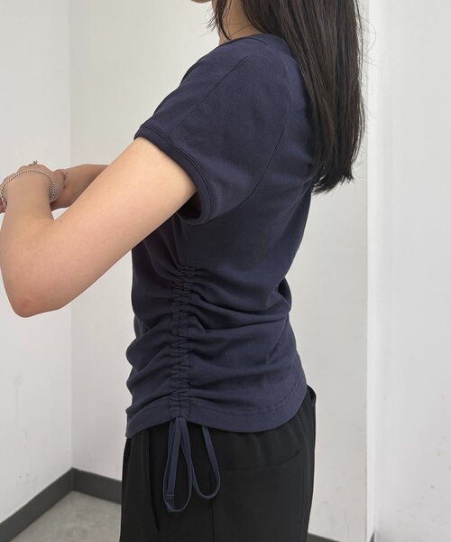 CAPRICIEUX LE'MAGE(カプリシューレマージュ)の「スクエアネックドロストT(Tシャツ/カットソー・レディース・グレー/ネイビー/イエロー/ホワイト・FREE)」の7枚目の写真