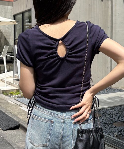 CAPRICIEUX LE'MAGE(カプリシューレマージュ)の「スクエアネックドロストT(Tシャツ/カットソー・レディース・グレー/ネイビー/イエロー/ホワイト・FREE)」の17枚目の写真
