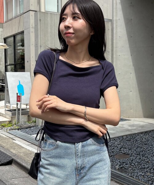 CAPRICIEUX LE'MAGE(カプリシューレマージュ)の「スクエアネックドロストT(Tシャツ/カットソー・レディース・グレー/ネイビー/イエロー/ホワイト・FREE)」の19枚目の写真