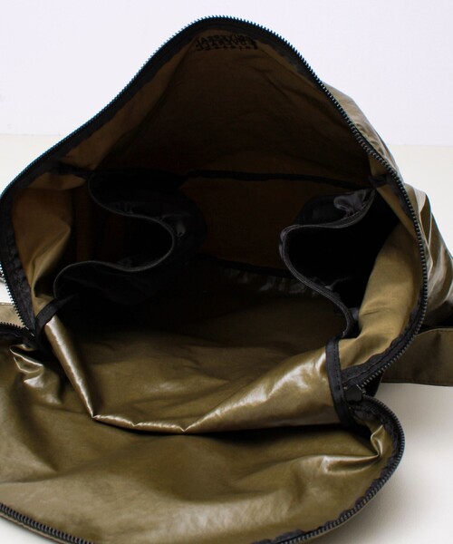 UNIVERSAL OVERALL(ユニバーサルオーバーオール)の「【UNIVERSAL OVERALL/ユニバーサルオーバーオール】Surplus rucksack(バックパック/リュック・メンズ・チャコールグレー/ダークカーキ・FREE)」の11枚目の写真