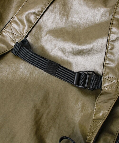 UNIVERSAL OVERALL(ユニバーサルオーバーオール)の「【UNIVERSAL OVERALL/ユニバーサルオーバーオール】Surplus rucksack(バックパック/リュック・メンズ・チャコールグレー/ダークカーキ・FREE)」の12枚目の写真