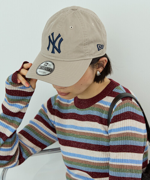 FREAK'S STORE(フリークスストア)の「New Era/ニューエラ 9TWENTY NY/ナイントゥエンティ ニューヨーク・ヤンキース(キャップ・レディース・キャメル/ベージュ/レッド・ONE SIZE)」の6枚目の写真