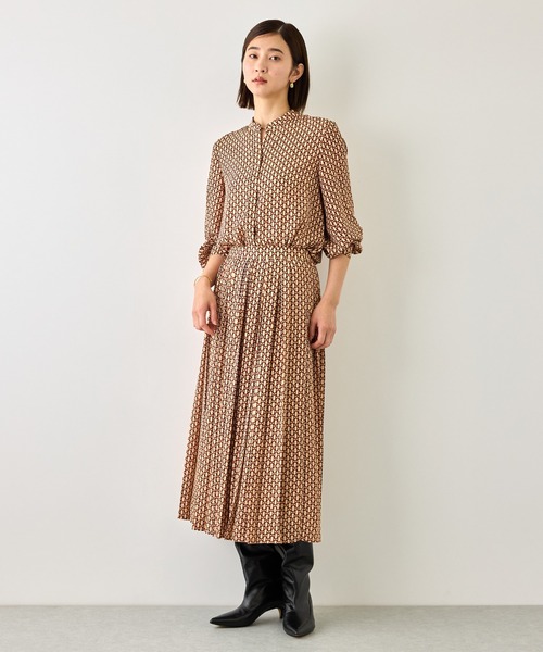 ROPE'(ロペ)の「【DEVEAUX(デヴォー)】幾何学パターンプリントプリーツスカート/セットアップ対応・イージーケア(スカート・レディース・ブルー系その他/ベージュ系その他・38/36)」の12枚目の写真