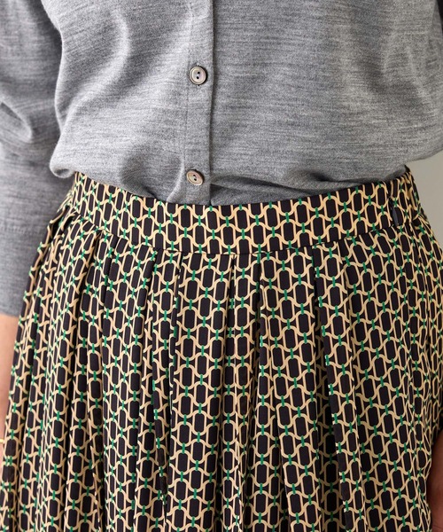 ROPE'(ロペ)の「【DEVEAUX(デヴォー)】幾何学パターンプリントプリーツスカート/セットアップ対応・イージーケア(スカート・レディース・ブルー系その他/ベージュ系その他・38/36)」の18枚目の写真