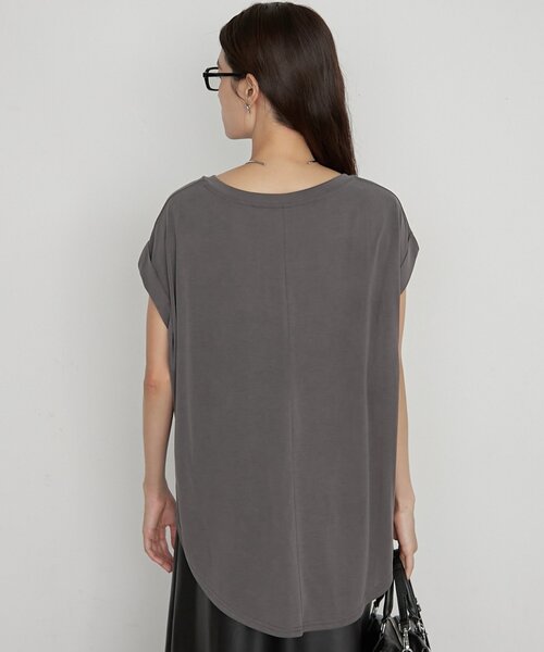 LOUNGEDRESS（ラウンジドレス）の「《1枚で品よく決まる》ロゴフレンチT（Tシャツ/カットソー・レディース・カーキ/オフホワイト/チャコールグレー・FREE）」の10枚目の写真