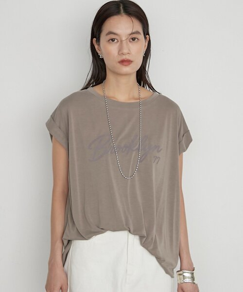LOUNGEDRESS（ラウンジドレス）の「《1枚で品よく決まる》ロゴフレンチT（Tシャツ/カットソー・レディース・カーキ/オフホワイト/チャコールグレー・FREE）」の15枚目の写真
