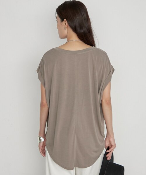 LOUNGEDRESS（ラウンジドレス）の「《1枚で品よく決まる》ロゴフレンチT（Tシャツ/カットソー・レディース・カーキ/オフホワイト/チャコールグレー・FREE）」の18枚目の写真