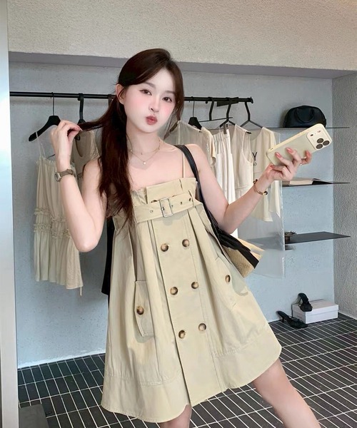 leune(ルネ)の「トレンチ風キャミワンピース(ワンピース・レディース・ベージュ・FREE)」の4枚目の写真