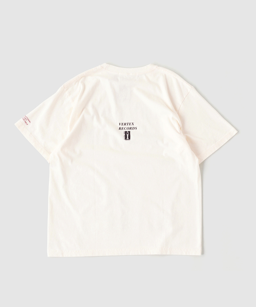 WISM(ウィズム)の「AI STILL HERE / アイスティルヒア FLOWS MADRID(Tシャツ/カットソー・メンズ・アイボリー・MEDIUM)」の2枚目の写真