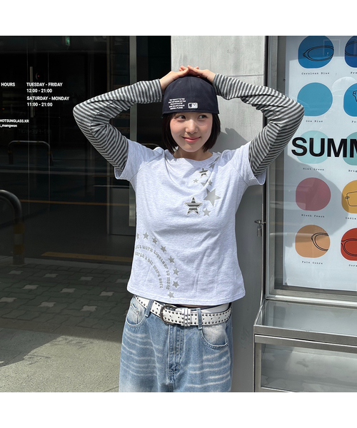 KKEEE（ケーケーイーイー）の「ムンラブスター レイヤード長袖Tシャツ(3カラー)（Tシャツ/カットソー・レディース・ネイビー/ライトグレー/ブラック・FREE）」の3枚目の写真