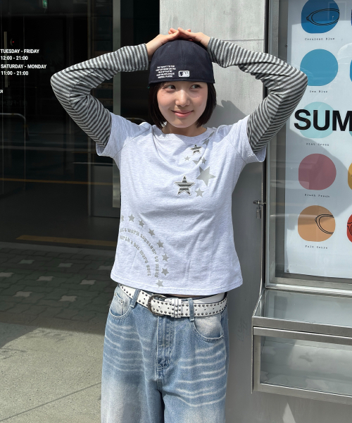 KKEEE（ケーケーイーイー）の「ムンラブスター レイヤード長袖Tシャツ(3カラー)（Tシャツ/カットソー・レディース・ネイビー/ライトグレー/ブラック・FREE）」の4枚目の写真