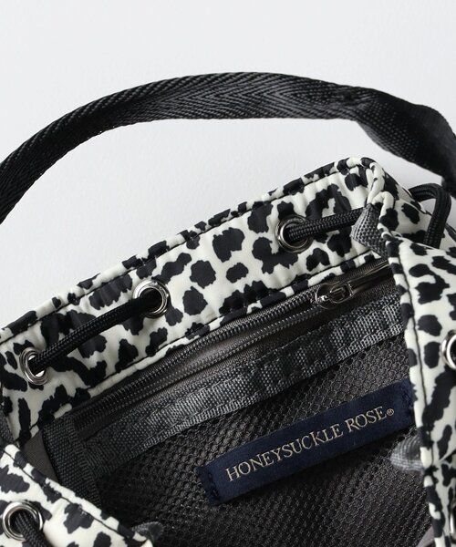 HONEYSUCKLE ROSE(ハニーサックルローズ)の「2WAY巾着ショルダーバッグ(ショルダーバッグ・レディース・ホワイト系4/ブラック・99)」の11枚目の写真