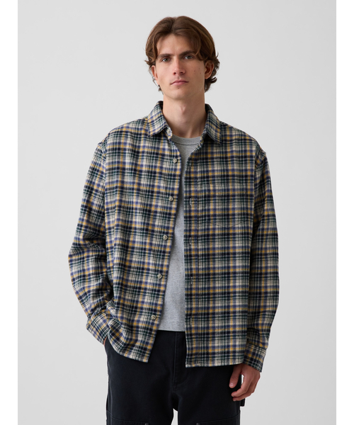 GAP(ギャップ)の「リラックスフィット フランネルシャツ(シャツ/ブラウス・メンズ・グリーン/ブルー/ワインレッド/ブラウン・L/M/XS/S)」の2枚目の写真