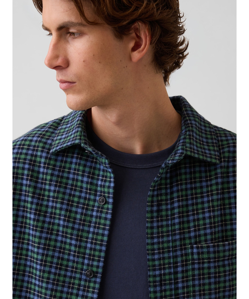 GAP(ギャップ)の「リラックスフィット フランネルシャツ(シャツ/ブラウス・メンズ・グリーン/ブルー/ワインレッド/ブラウン・L/M/XS/S)」の14枚目の写真