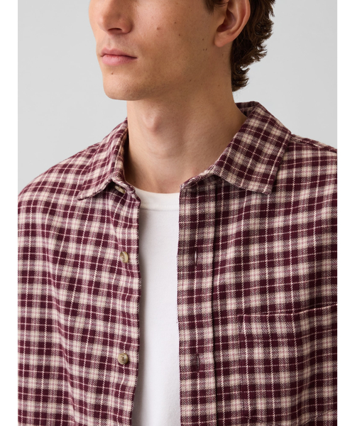 GAP(ギャップ)の「リラックスフィット フランネルシャツ(シャツ/ブラウス・メンズ・グリーン/ブルー/ワインレッド/ブラウン・L/M/XS/S)」の16枚目の写真