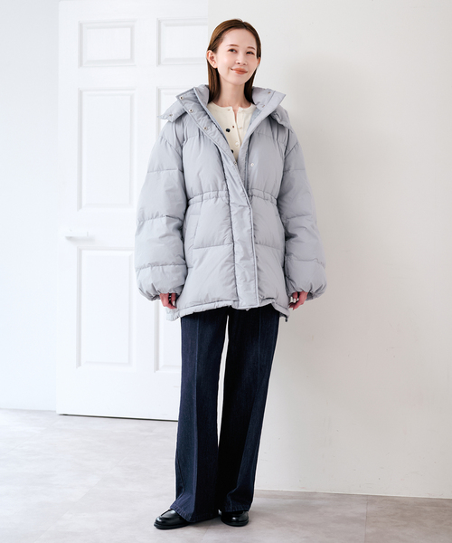 U by SPICK&SPAN(ユーバイスピックアンドスパン)の「タスランナイロン撥水ミドルダウン(ダウンジャケット/コート・レディース・アイボリー/ブルー/ブラック・38/36)」の4枚目の写真